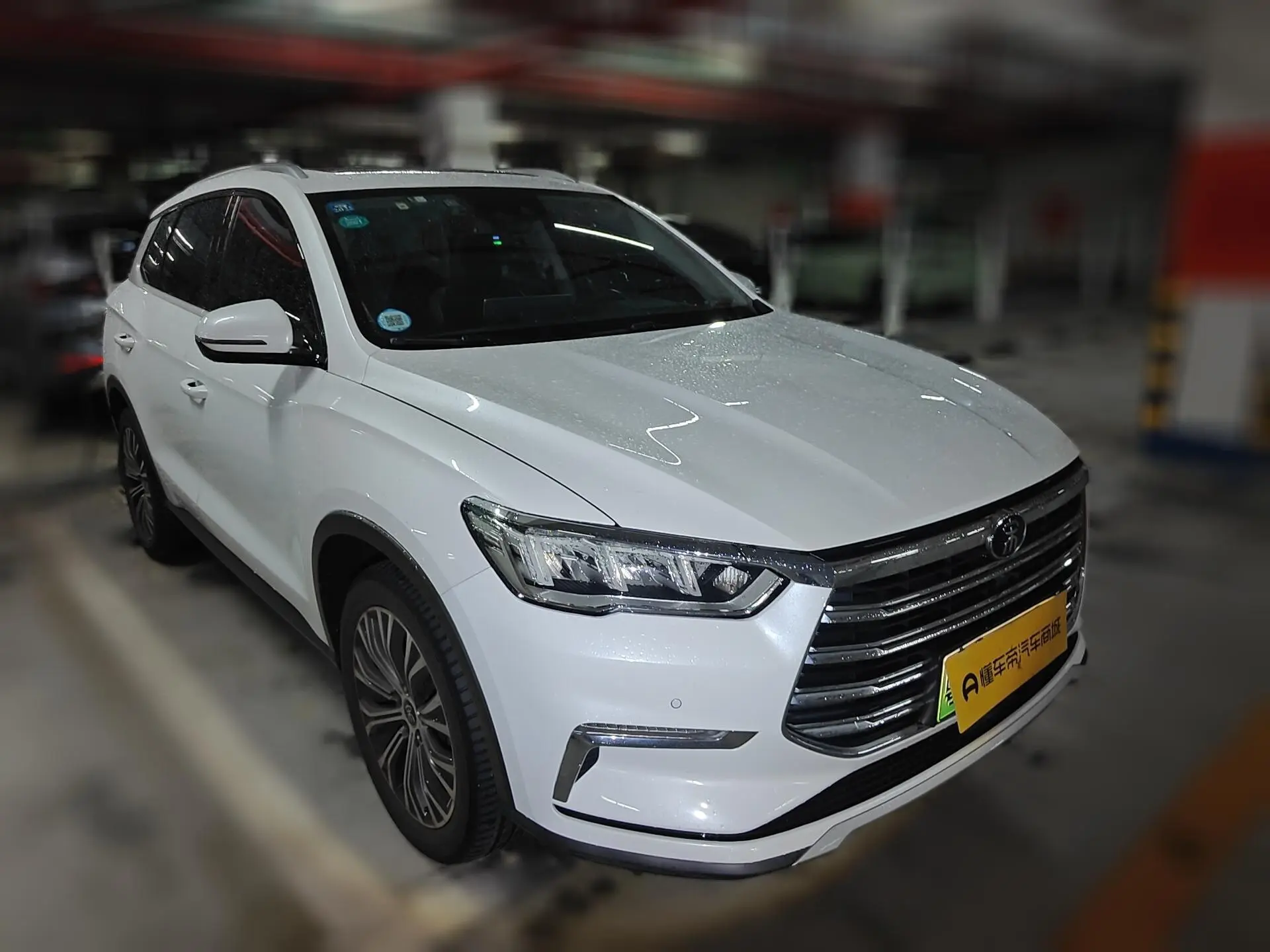 BYD Song Pro DM DM 1.5T four-wheel drive performance version flagship model