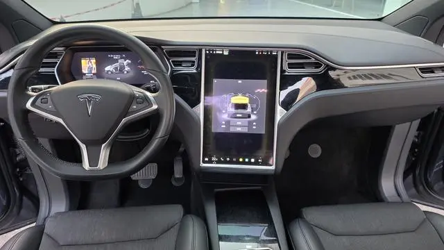 Tesla Model X 75D