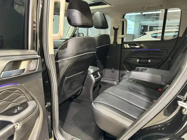 Tank Tank 300 2.0T Conqueror