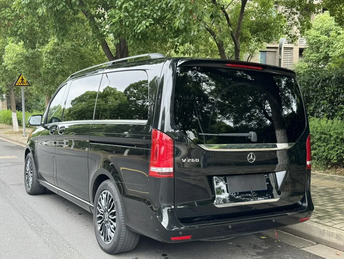 Mercedes-Benz Mercedes-Benz V-class V 260 Premium Edition Country VI