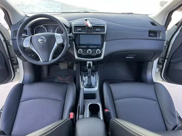 Nissan TIIDA 1.6L CVT Cool Version