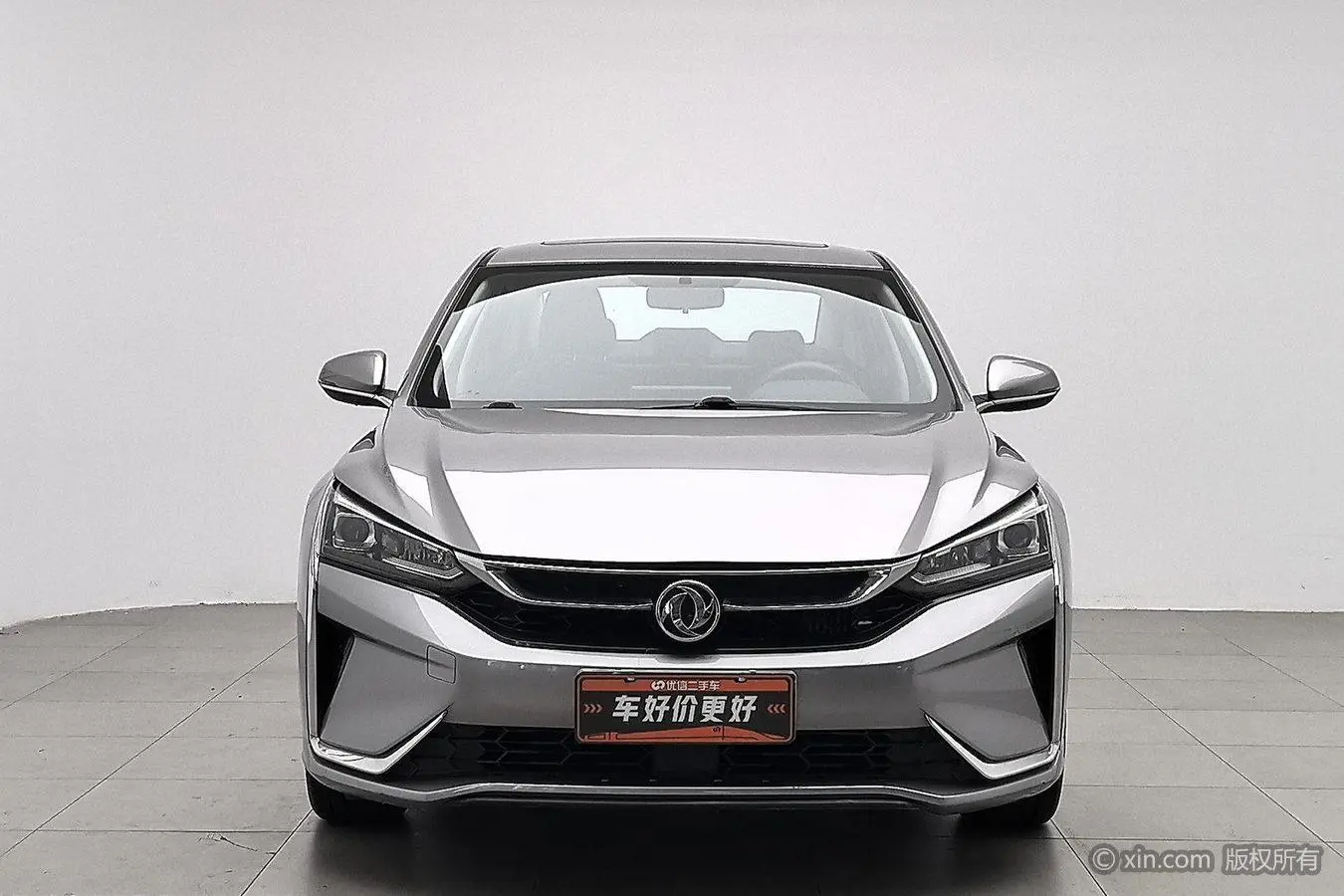 Dongfeng Fengshen Yi Hyun 230T automatic dazzling version