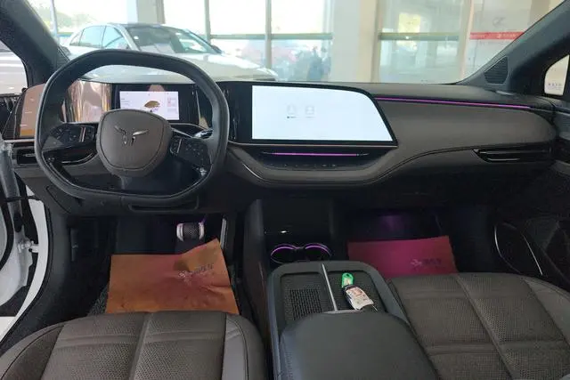 Hongqi Hongqi EH7 690 Pro