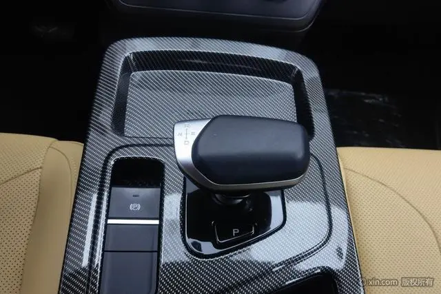 Dongfeng Fengguang Scenery E380 Standard Edition-Comfortable 7 Seats