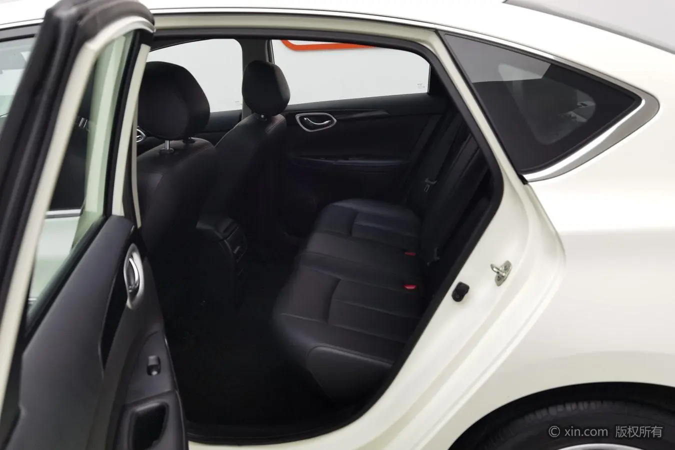 Nissan Xuan Yi Classic 1.6 XL CVT Deluxe Edition