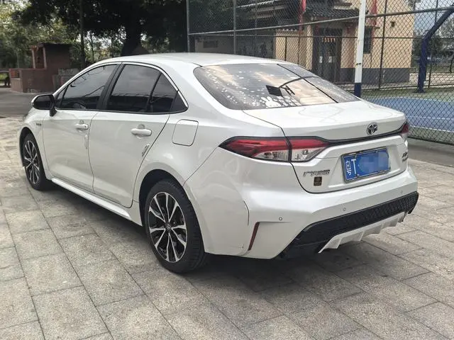 TOYOTA Lei Ling Dual engine 1.8H E-CVT sports version