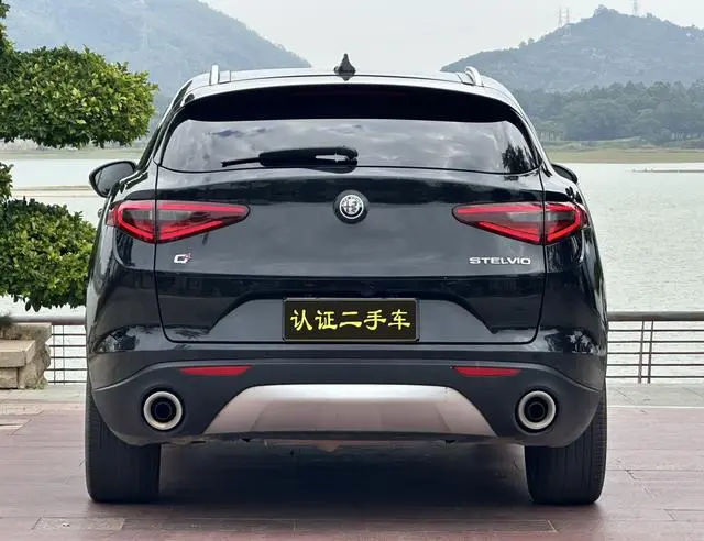 Alfa Romeo Stelvio 2.0T 280HP Luxury Sports Edition