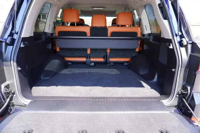 Lexus Lexus LX 570 Peak Special Edition