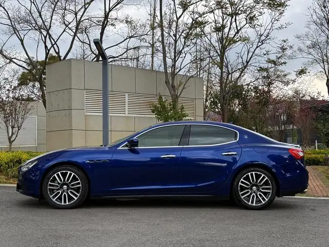 Maserati Ghibli 3.0T Standard Edition