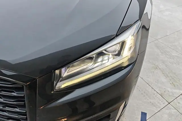 Audi Audi Q2L 35TFSI aggressive dynamic type