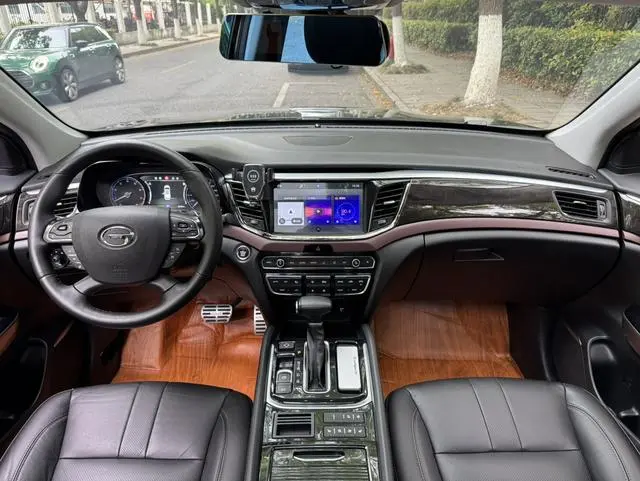GAC Trumpchi GS8 320T two-wheel drive luxury Zhilian Edition 7 seats