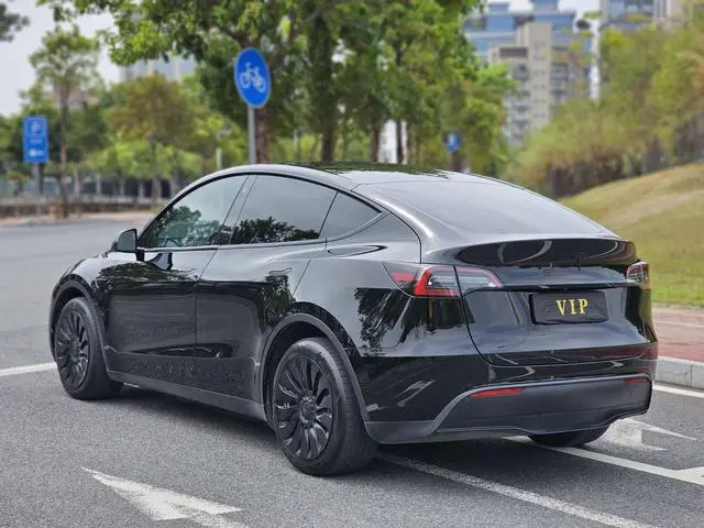 Tesla Model Y Standard battery life, rear-wheel drive version
