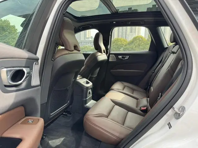 Volvo Volvo XC60 PHEV T8 four-wheel drive long battery life Zhiya Deluxe Edition