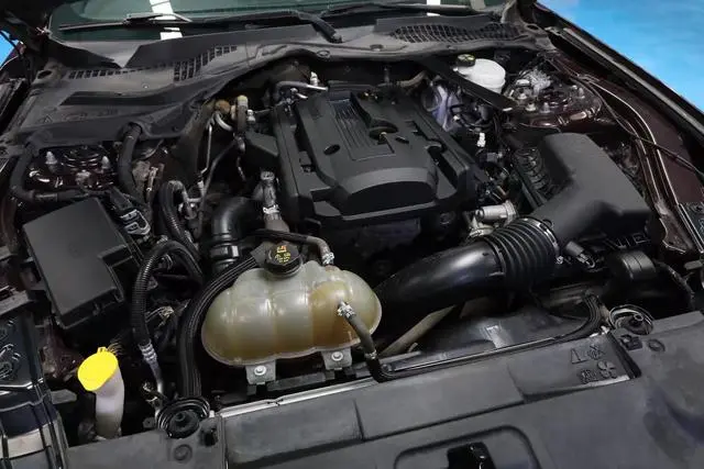 Ford Mustang 2.3T EcoBoost