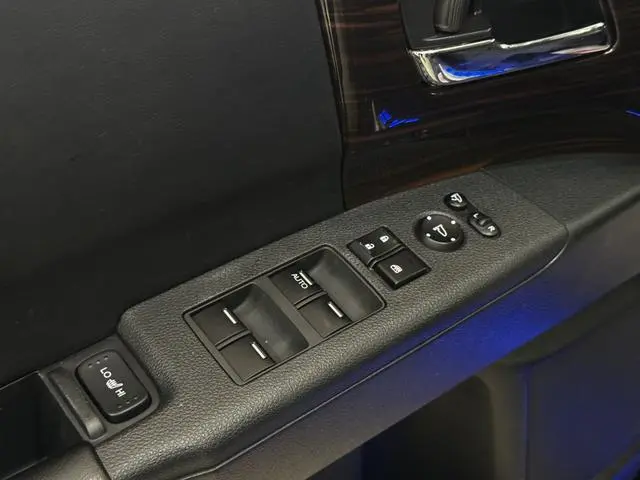 Honda Odyssey 2.0L Sharp*Exclusive Edition