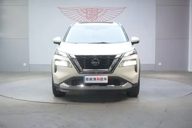 Nissan Qijun VC-Turbo 300 CVT 4WD Deluxe Edition