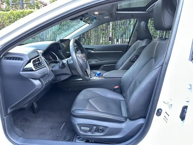 TOYOTA Camry 2.0G Deluxe Edition