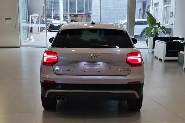 Audi Audi Q2L 35TFSI aggressive dynamic type