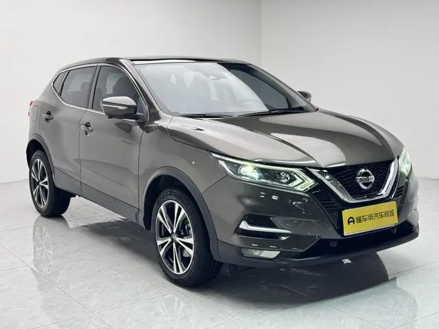 Nissan Qashqai 2.0 L XV Prem Deluxe Edition