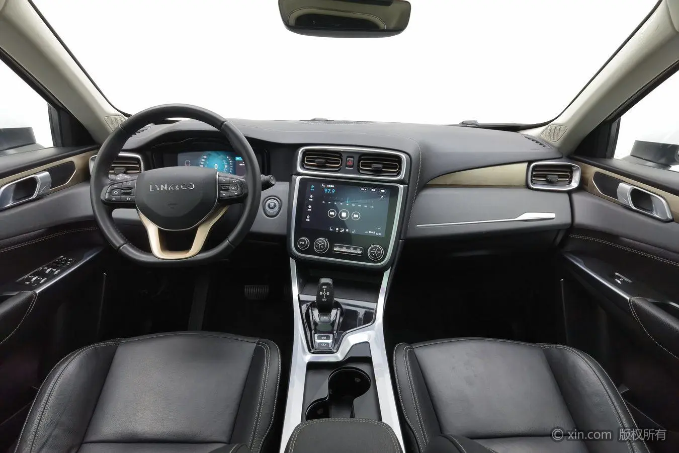 LYNK & CO Lynk 01 2.0T two-wheel drive version