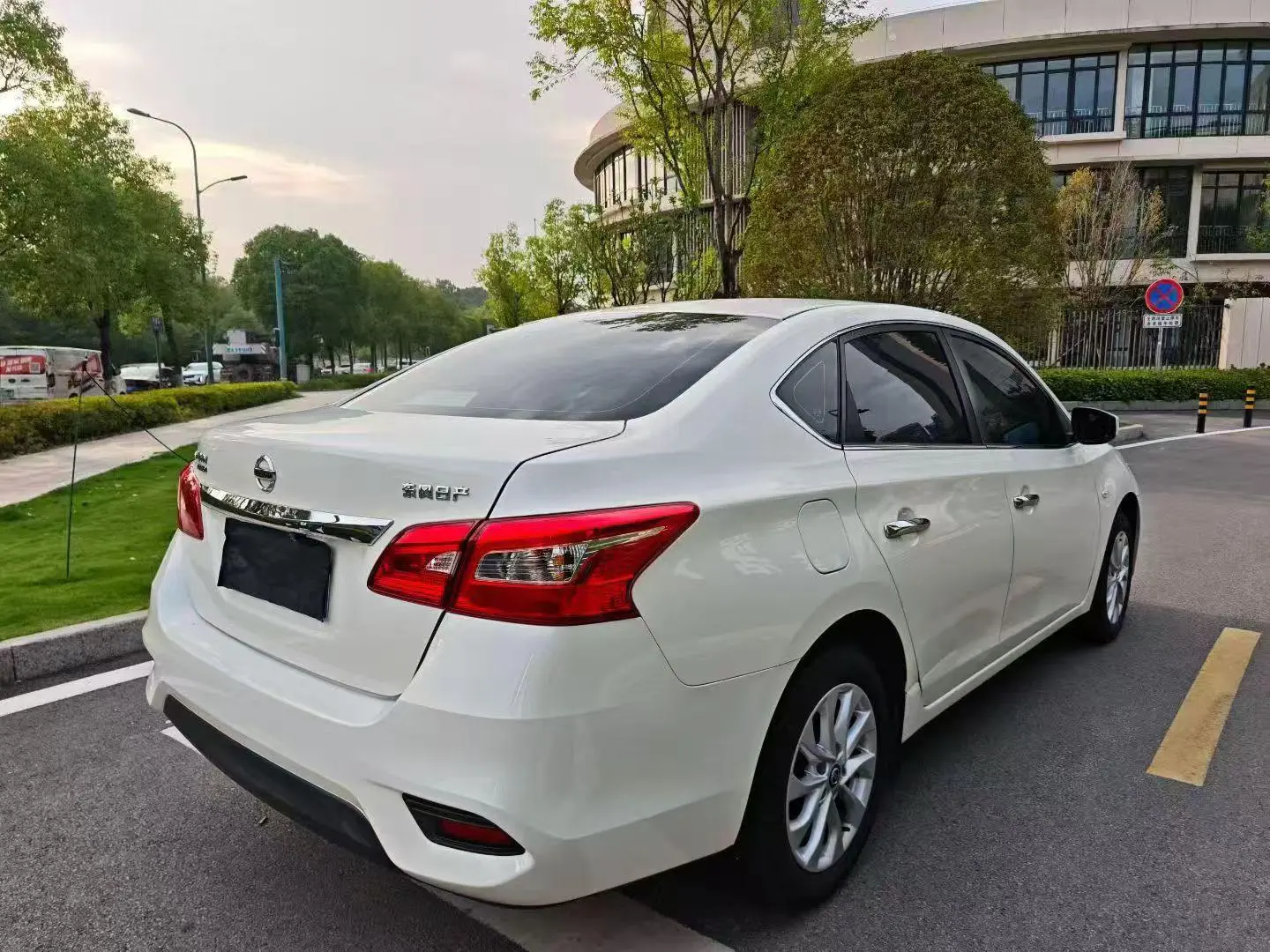 Nissan Xuan Yi Classic 1.6 XE CVT Comfort Edition