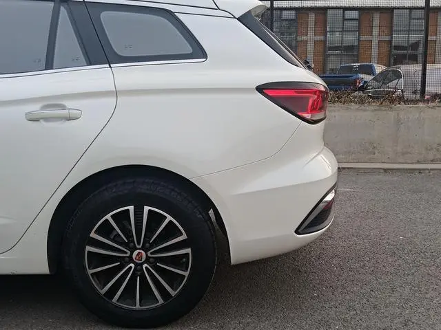 Roewe Roewe Ei5 Internet Ultimate Edition