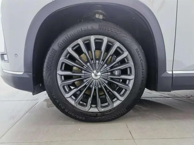 NIO NIO ES8 580KM base version six seats