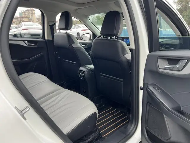 Ford Ruiji EcoBoost 245 two-wheel drive Yaoxiang model