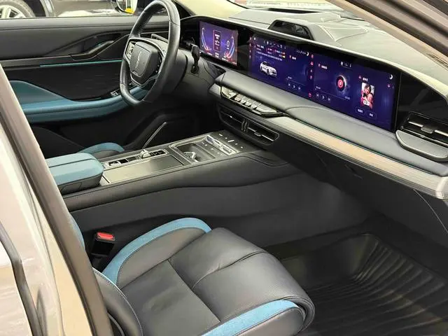 Lincoln Lincoln Z 2.0T two-wheel drive Zunyao hybrid version
