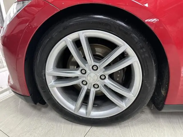 Tesla Model S 70D