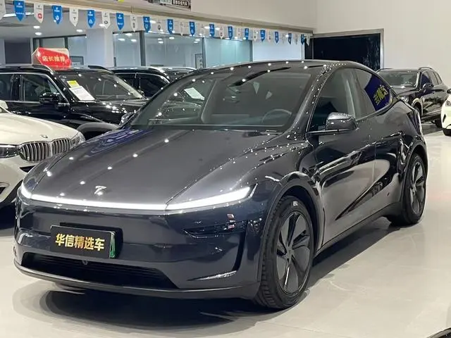 Tesla Model Y Long battery life, all-wheel drive, first version