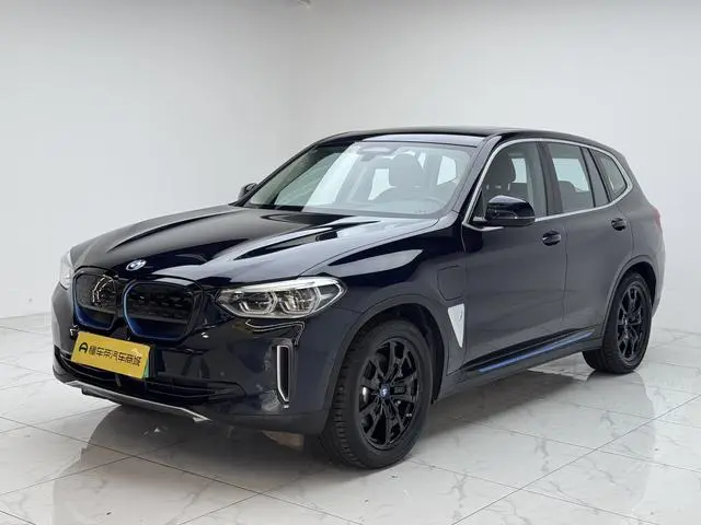BMW BMW iX3 Leading type
