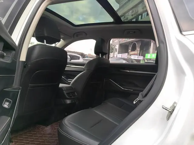 Haval Haval H6 The third generation 2.0T automatic two-wheel drive Max version