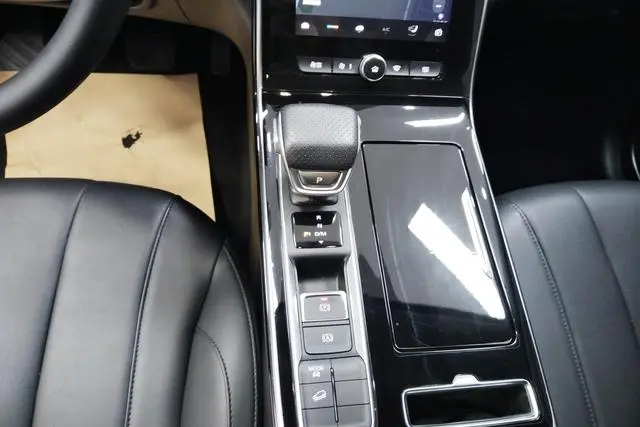 Roewe Roewe RX5 MAX 300TGI Automatic 4G Interconnection Deluxe Edition