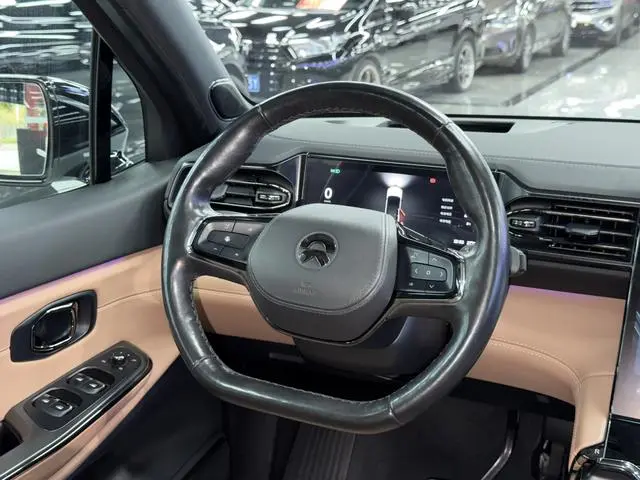 NIO NIO ES8 580KM six-seater version