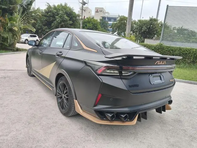 Dongfeng Fengshen Yi Hyun MAX 1.5T Dark Night Breaking Dawn Edition