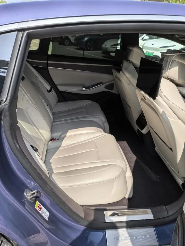 Denza Denza Z9 DM 1100 four-wheel drive Ultra version