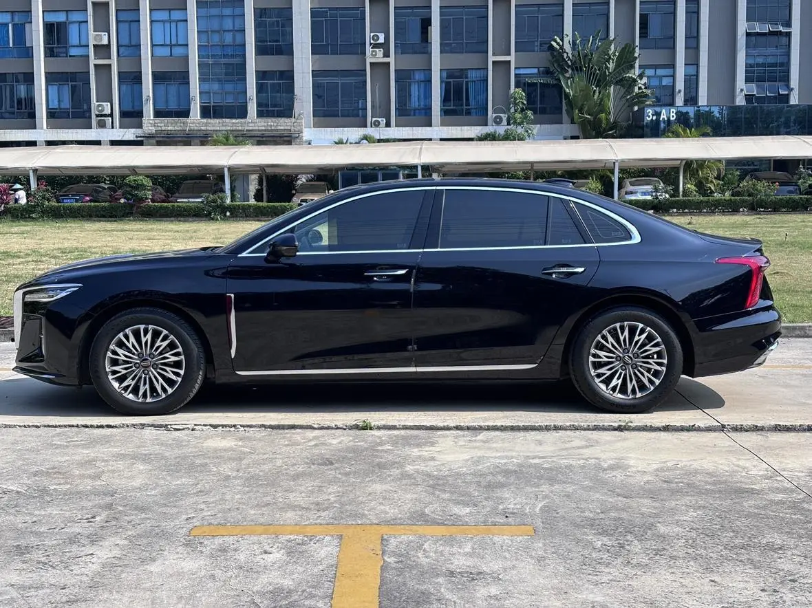 Hongqi Hongqi H5 2.0T Automatic Zhilian Qichang Version