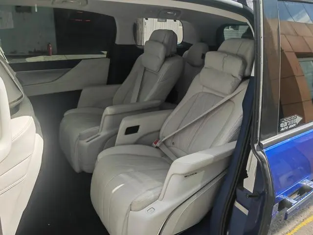Buick Buick GL8 PHEV Lu Zun 1.5T Seven-seater Luxury Edition