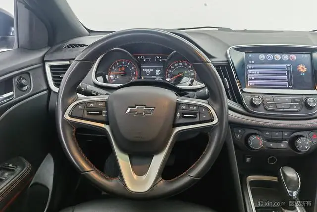 Chevrolet Cruze RS 330T Automatic Fun Version