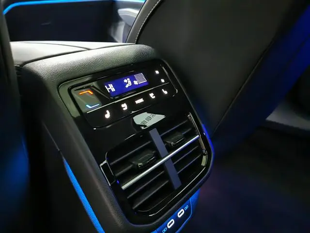 Volkswagen Passat Pro 380TSI Dragon Edition