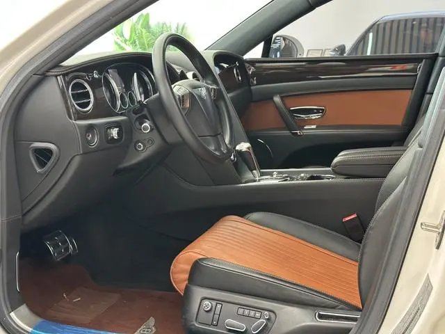 Bentley Flying 4.0T V8S Standard Edition