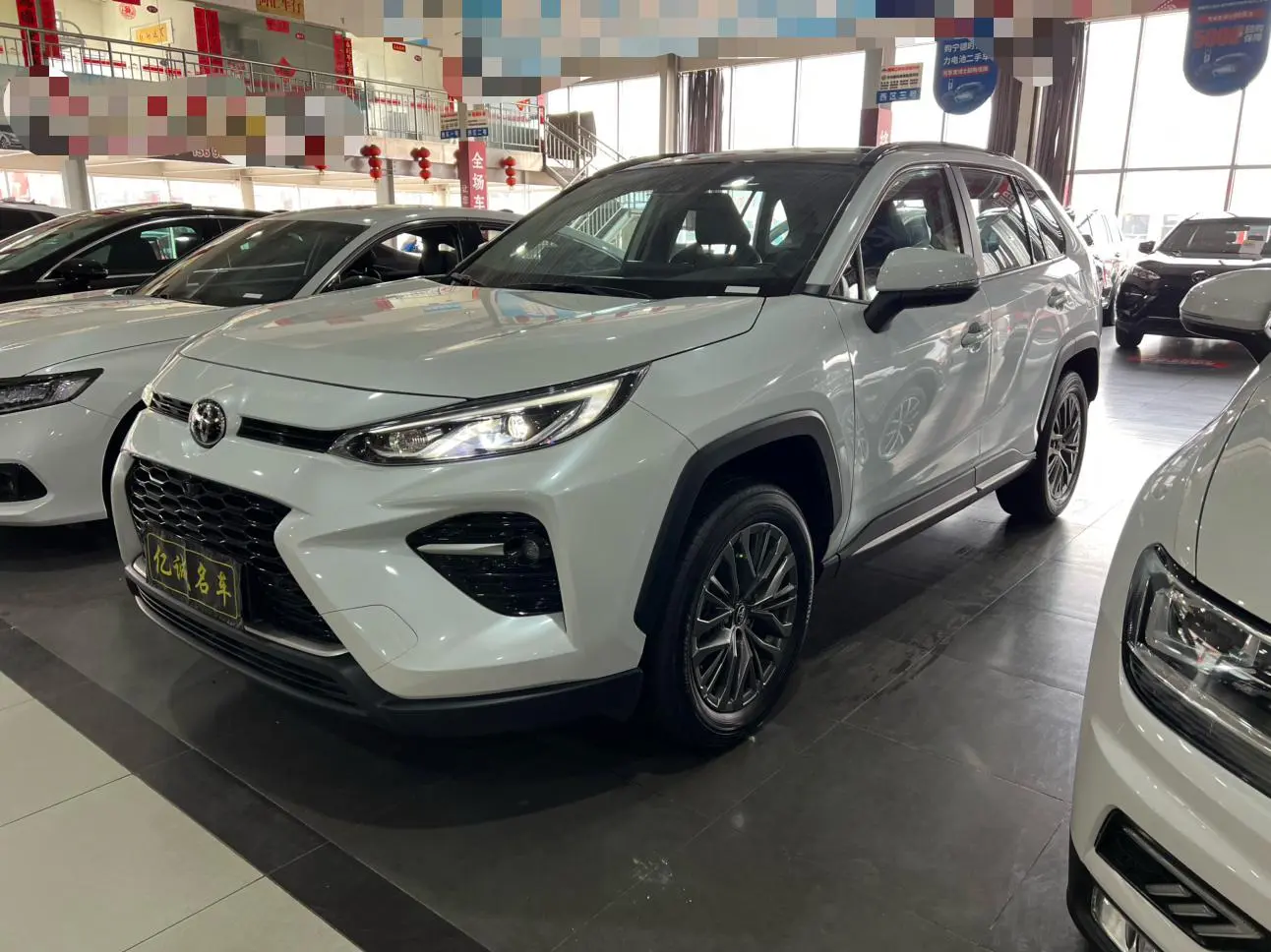 TOYOTA Wilanda 2.0L four-wheel drive Luxury PLUS edition