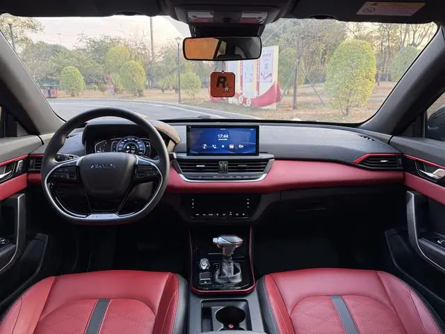 Dongfeng Fengshen Yi Hyun 230T Automatic Hunting Knight Edition