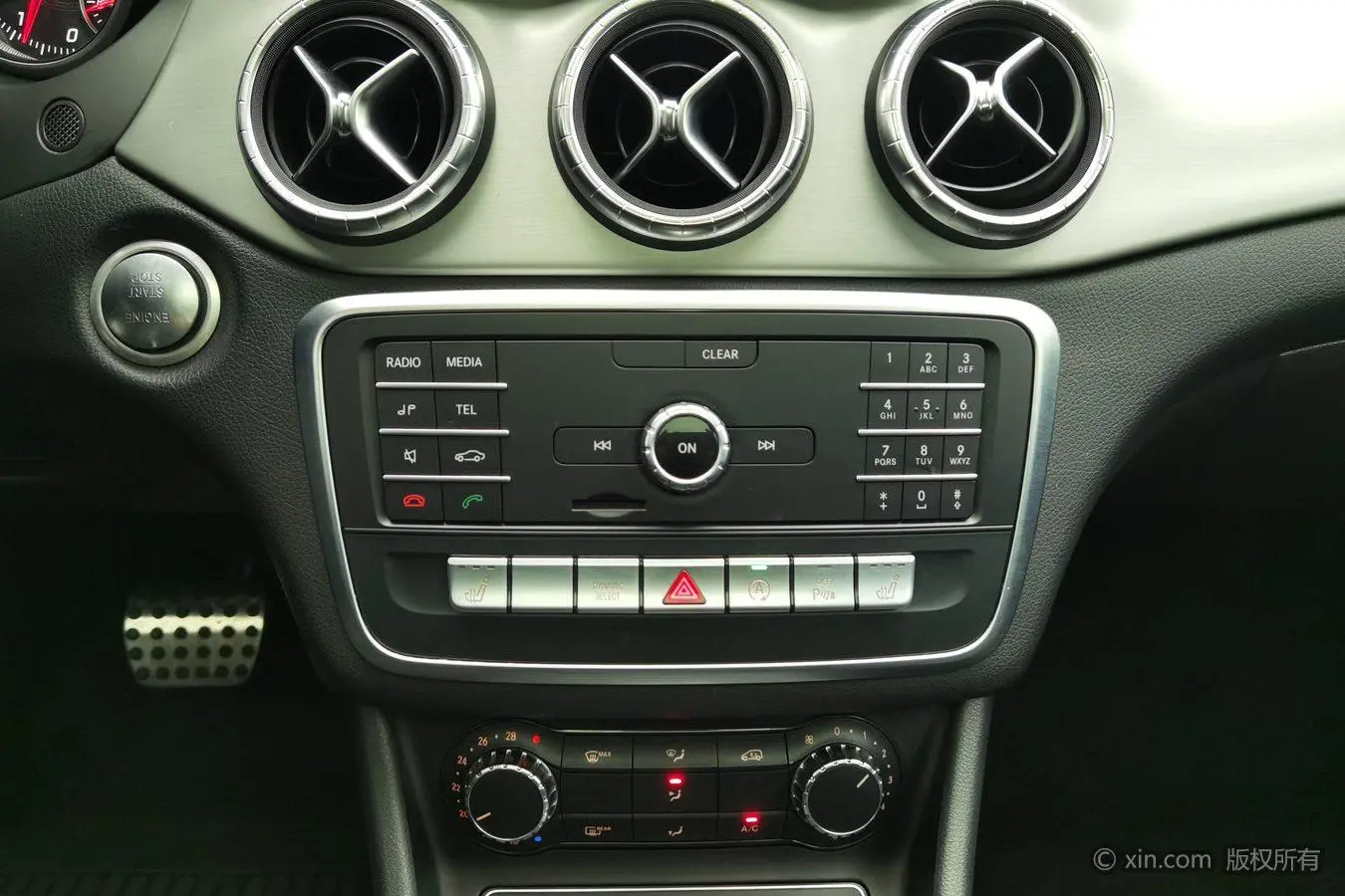 Mercedes-Benz Mercedes-Benz CLA CLA 220 4MATIC