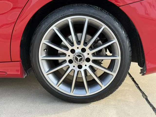 Mercedes-Benz Mercedes-Benz CLA CLA 220 4MATIC