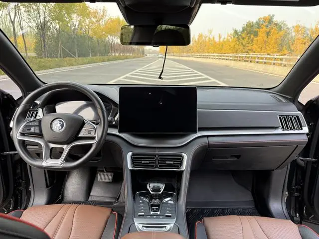 BYD Song PLUS DM DM-i 100KM four-wheel drive flagship PLUS