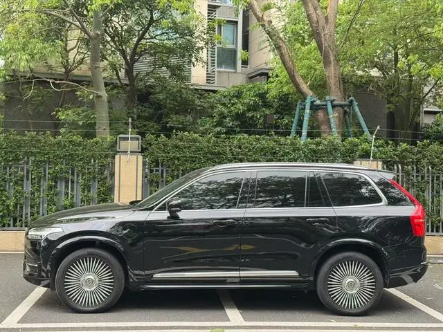 Volvo Volvo XC90 PHEV E-drive hybrid T8 Zhizun Edition 7-seater Country V