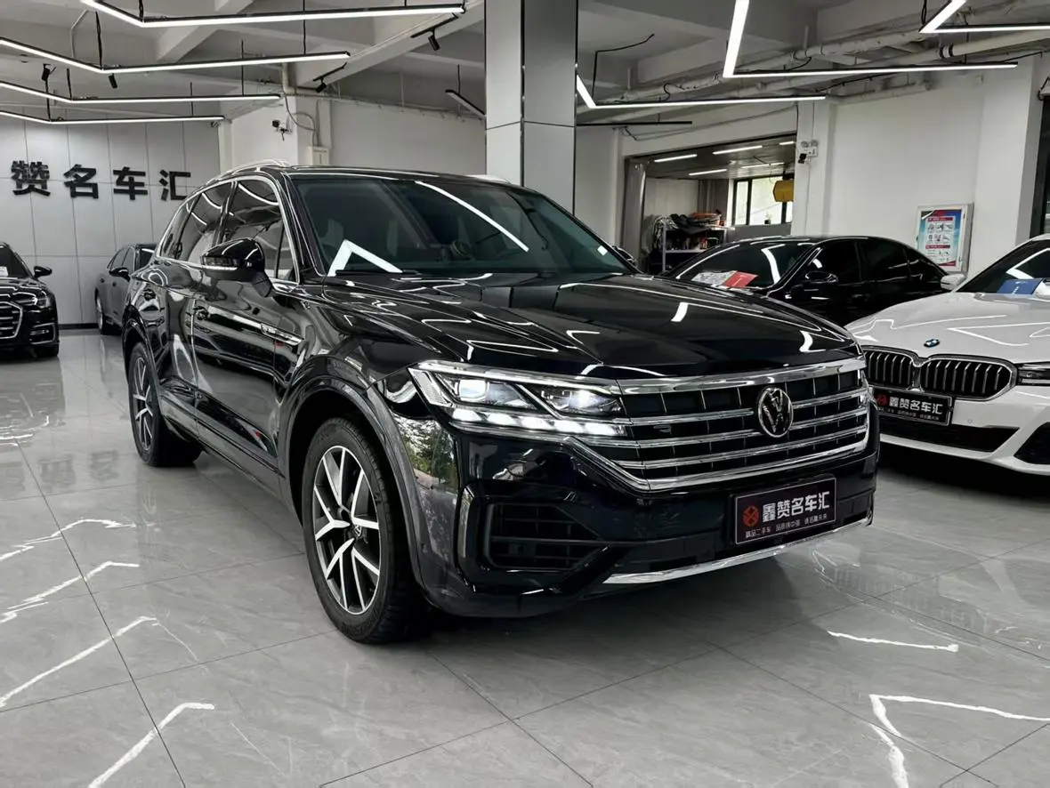 Volkswagen Touareg 3.0 TSI Ruixiang Edition Classic Sports Suit
