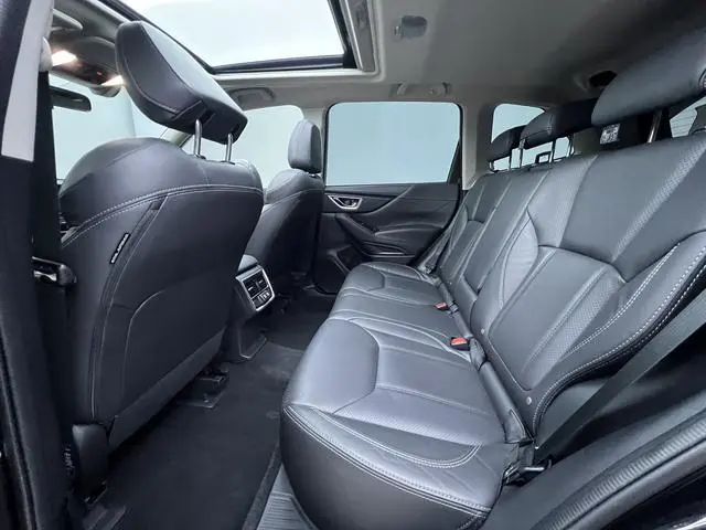 Subaru FORESTER Forester 2.0i Deluxe Edition EyeSight